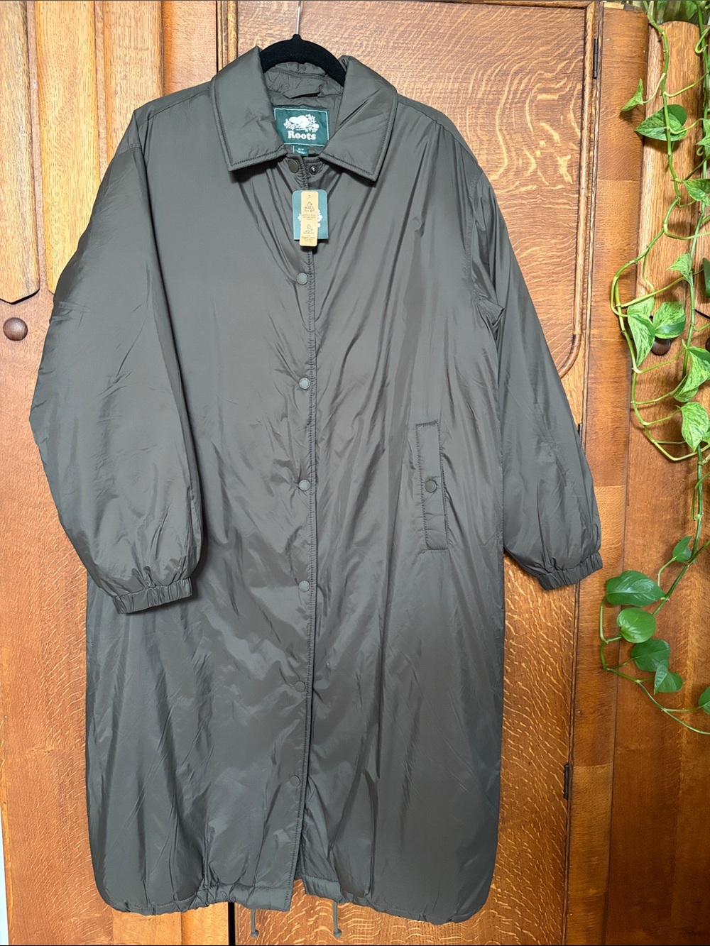 Roots Canada Women's Coaches Trench Coat in Black Olive